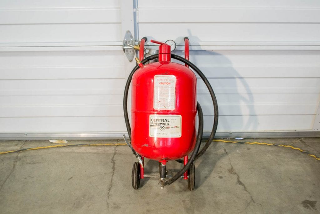 Central Pneumatic 125PSI Sand Blaster