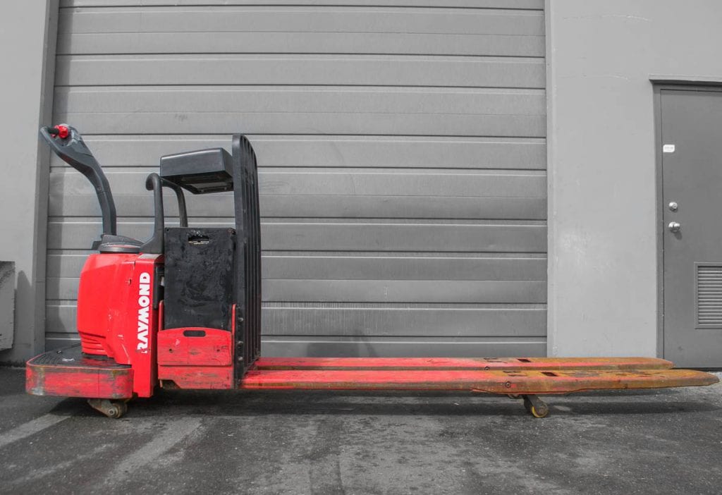 Raymond 8400 Pallet Truck