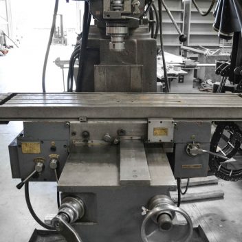 TOS FNK25 Milling Machine