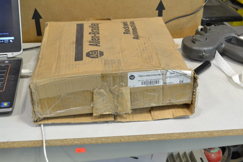 Allen Bradley 1492 cable 050tbch