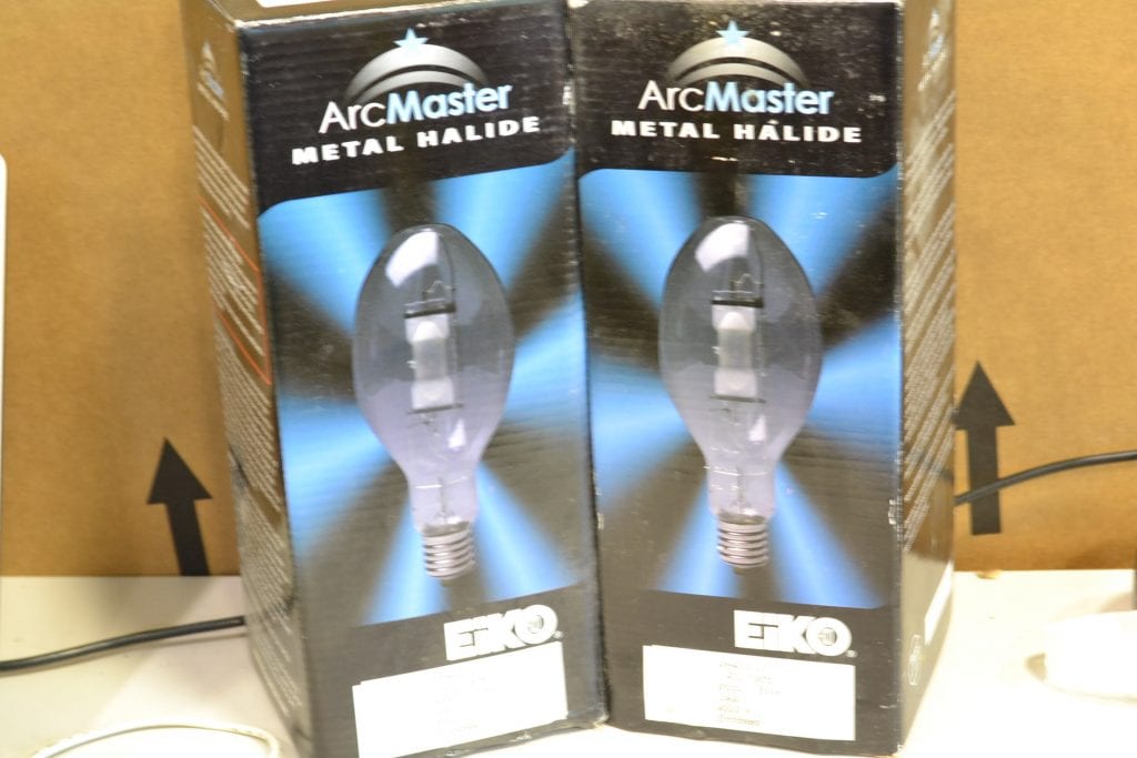 EIKO - MH400/U - 49197 - 400W Metal Halide Mogul Base