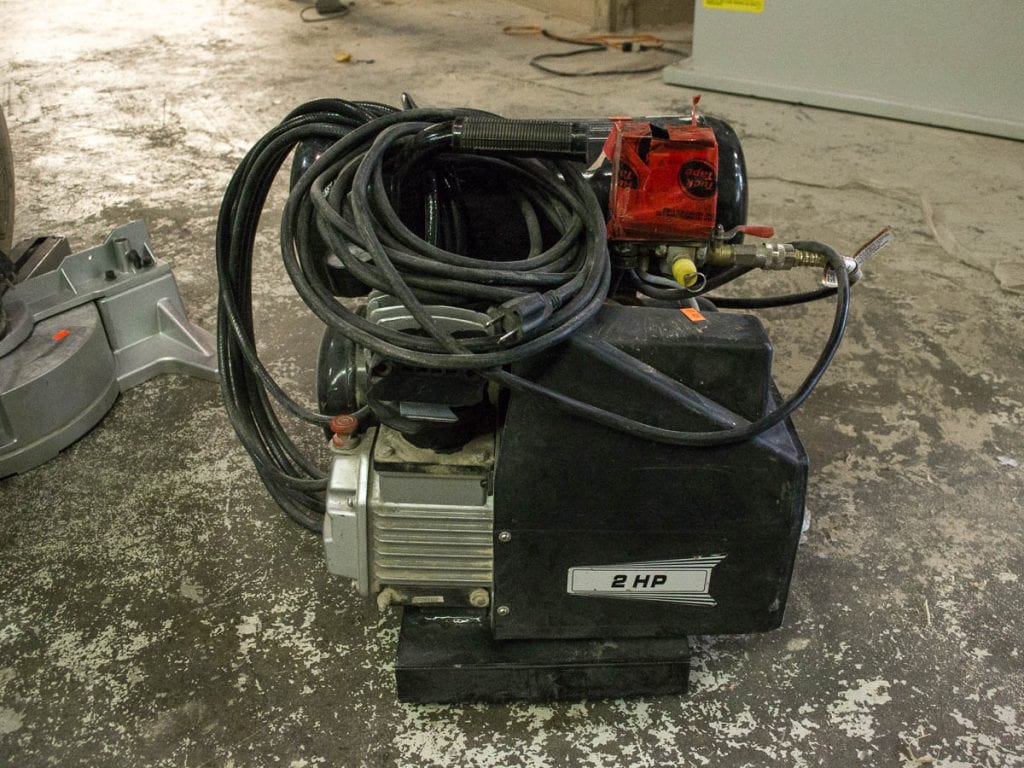 Central Pneumatic 42321 Twin tank air compressor
