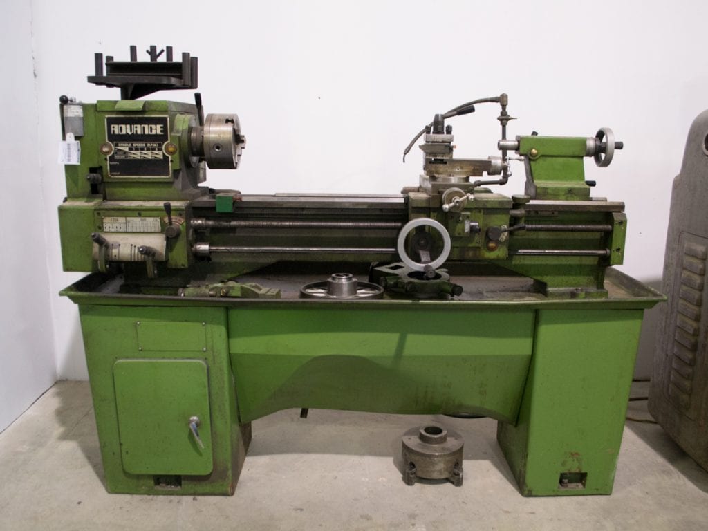Used Advance TY1336BH Engine Lathe