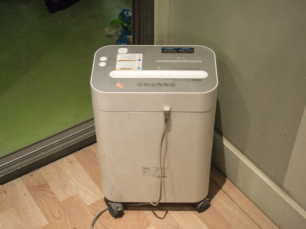 Royal PX1000MX 10-Sheet CD/Floppy Cross Cut Shredder with Pullout Basket