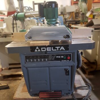 Used Delta RS15 Vertical Spindle Shaper with General 4 Roll Powerfeed