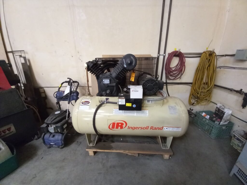 Ingersol Rand 2545E10V 10HP Piston Compressor