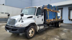 Used 2013 International 4300 flat deck truck w/ Air Brakes
