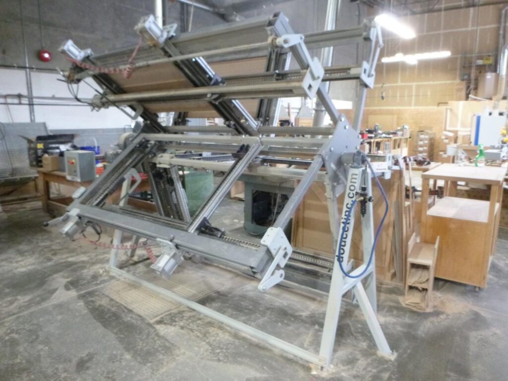 Used Doucet RDM 5-30-72 Rotary Door Master Clamp