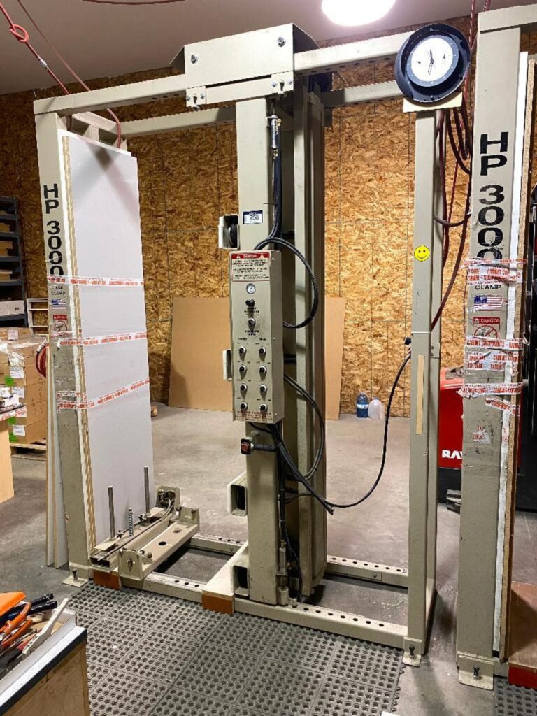 Uhling HP 3000 Case Clamp