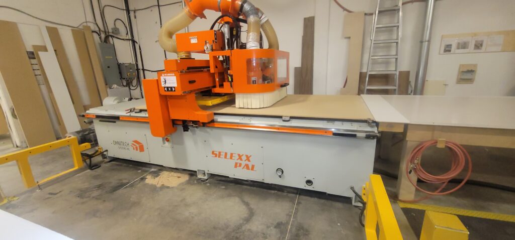 Omnitech Selexx Pal 5x10 nesting rounter CNC