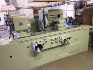 HMT Cylindrical Grinder With Internal Capacity