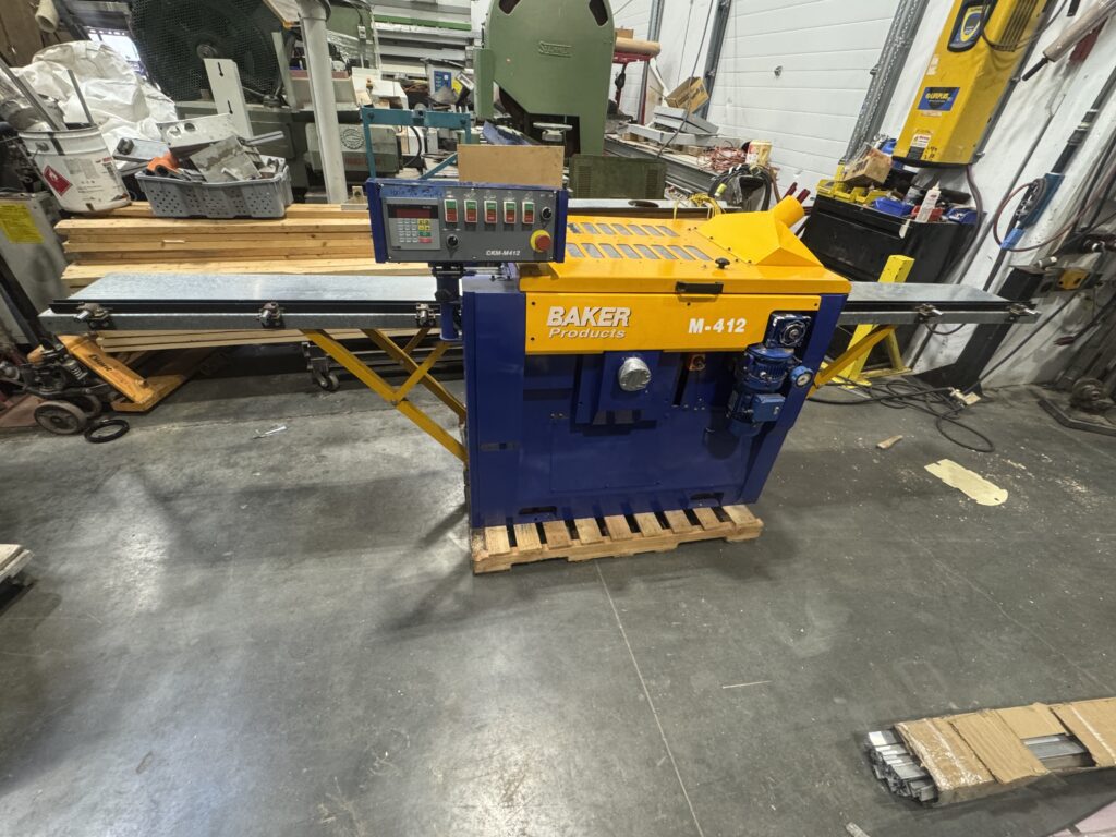 Baker M-412 Moulder