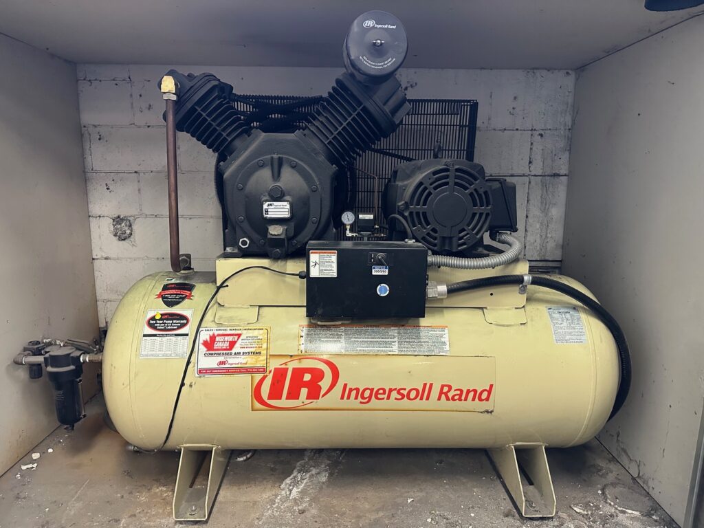 Used Ingersoll Rand 7100E15-V Air Compressor