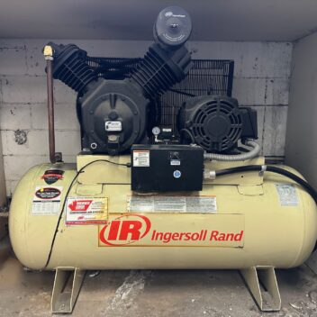 Used Ingersoll Rand 7100E15-V Air Compressor