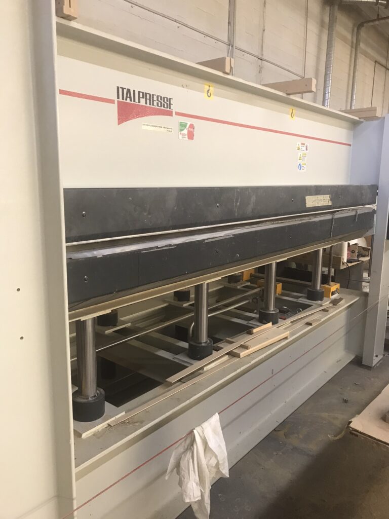 2011 Italpresse XL/8 Hot Press