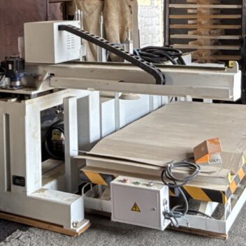 Used CNC Loading table with lable print